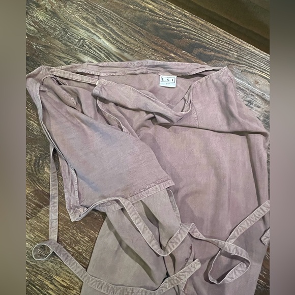 Mauve faded embroidered tank and wrapped skirt by L. S. I. - Picture 6 of 8